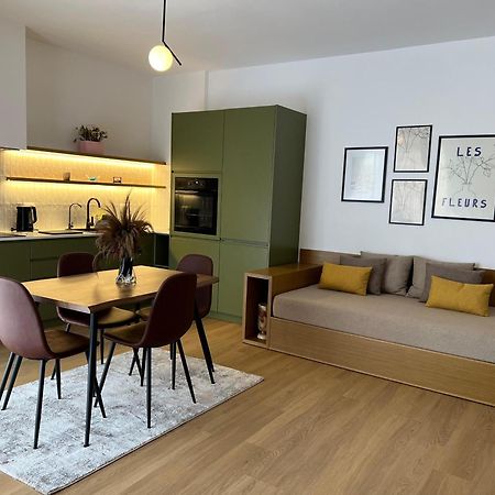 Flora Apartments Sarandë Exteriér fotografie